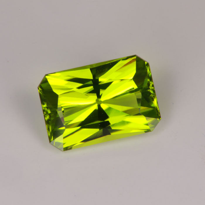 green peridot gemstone from pakistan brilliant 