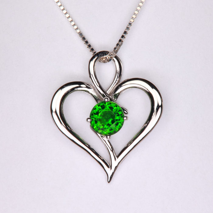 Green Chrome Tourmaline Necklace Heart in white gold