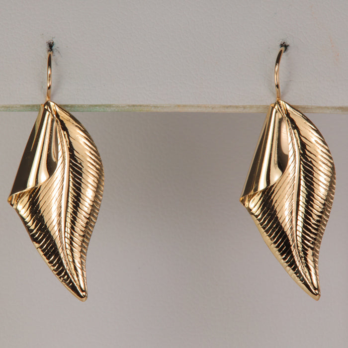 estate yellow gold leaf earrings 