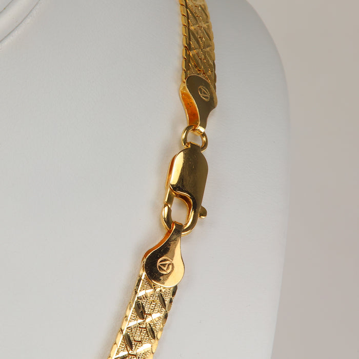 lobster clasp on diamond cut necklace