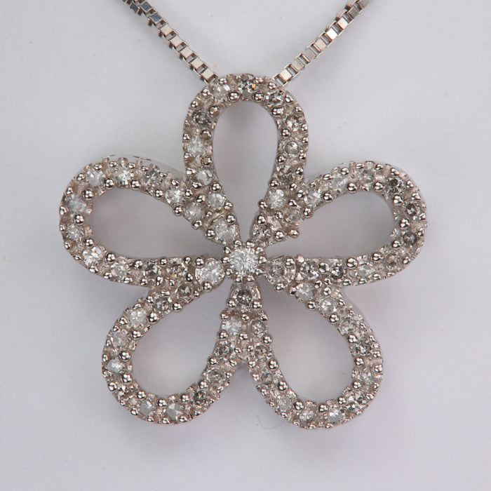 white gold pendant flower shape with diamonds