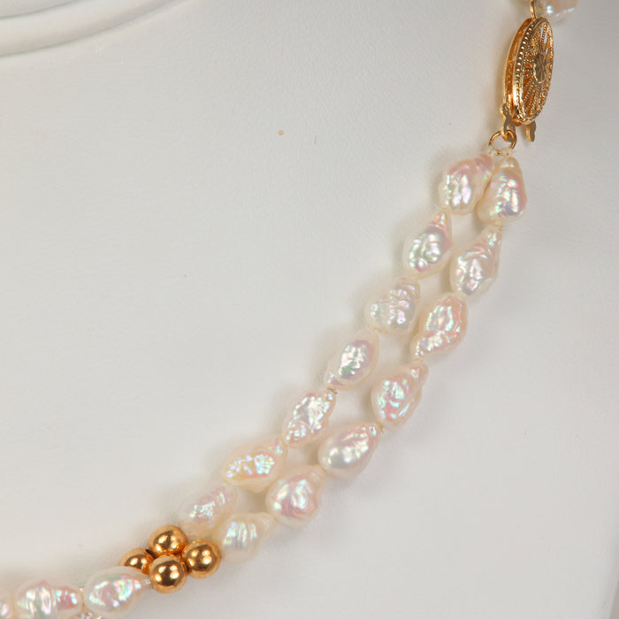 clasp pearls and gold bead on freshwater necklace