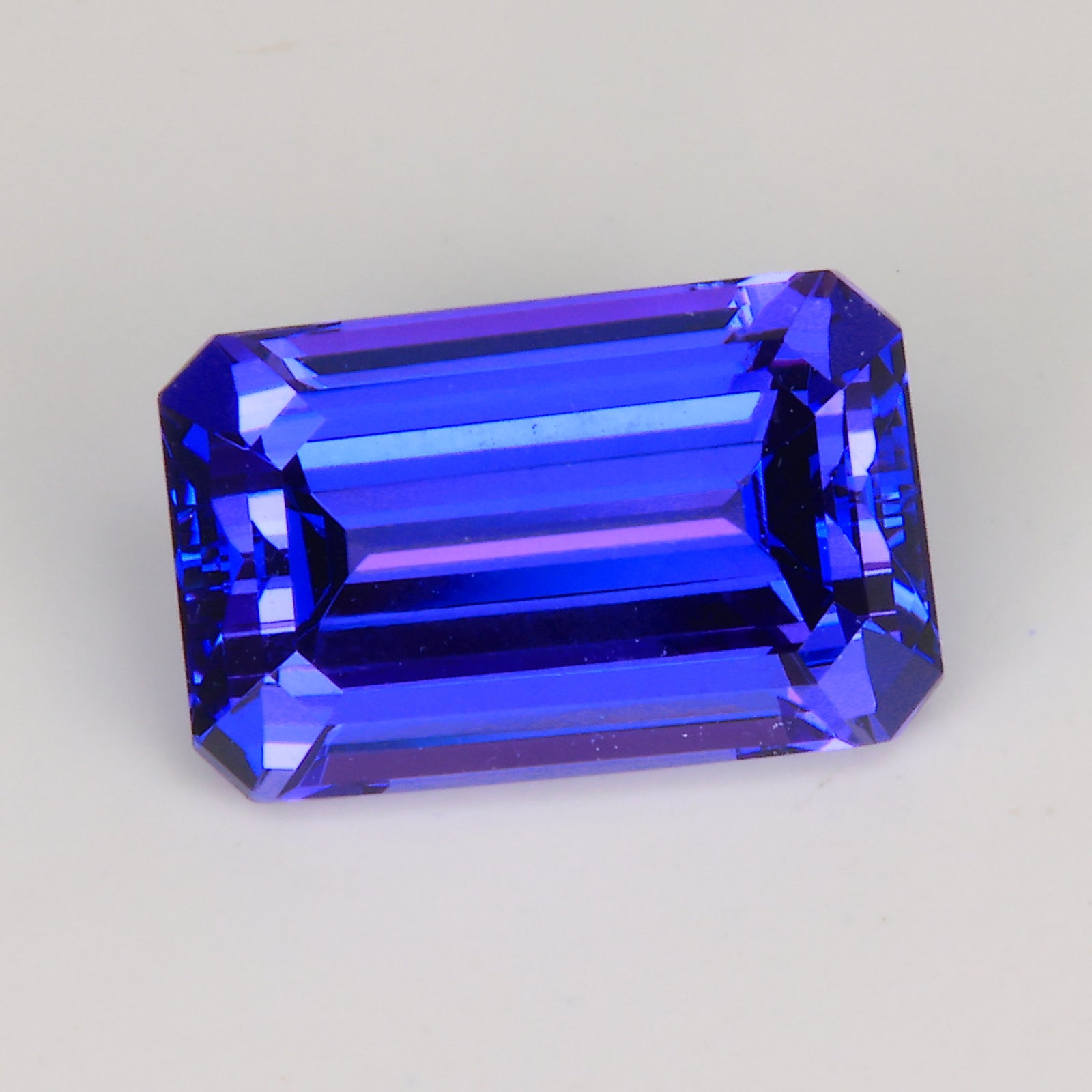 tanzanite gemstone blue violet emerald cut
