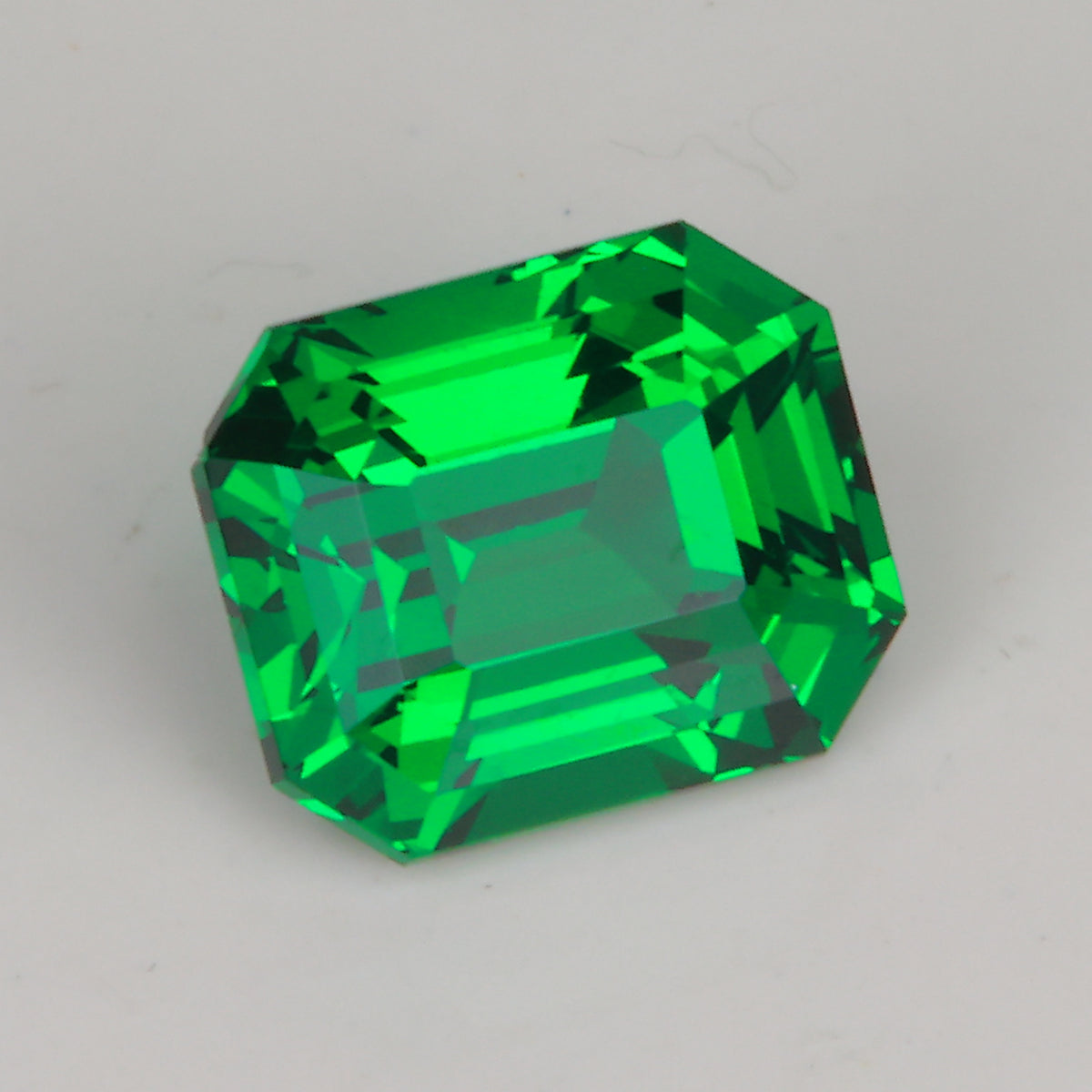 green color tsavorite garnet gemstone