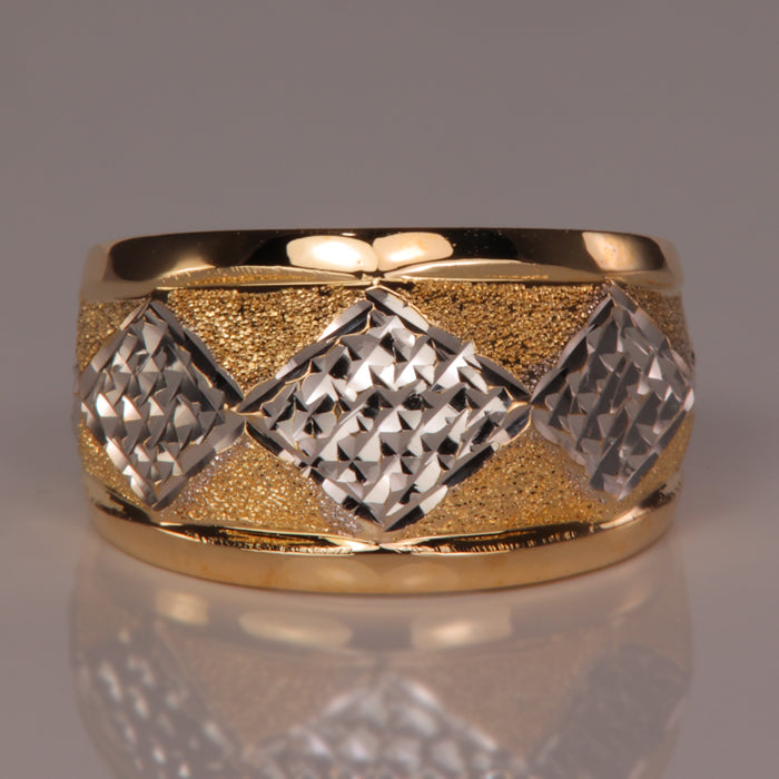yellow and white gold estate ring with diamond cut diamond designs 