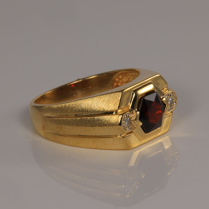 yellow gold and garnet ring 