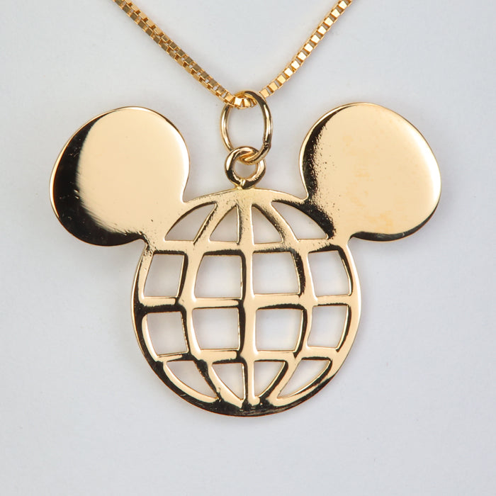 Yellow gold mouse pendant with globe