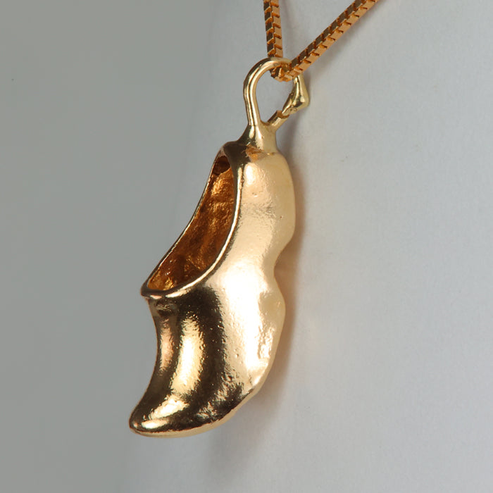 yellow gold clog pendant charm