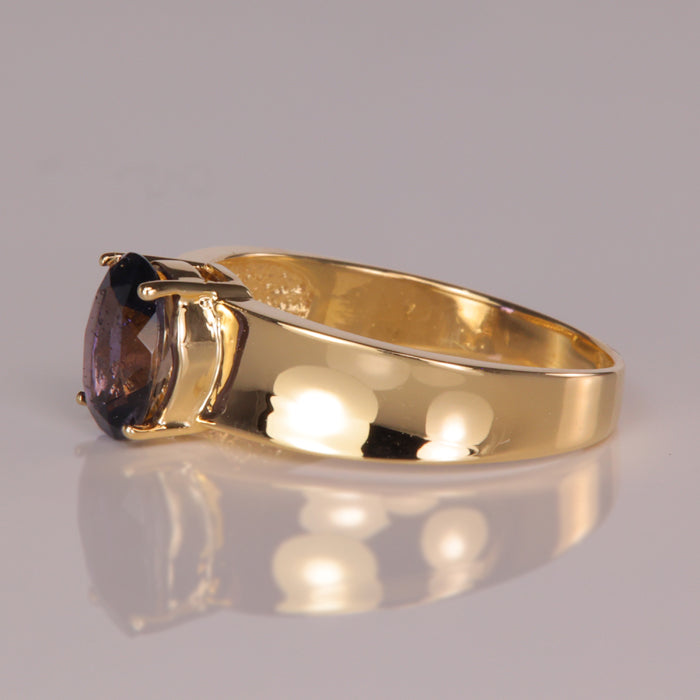 yellow gold estate ring with iolite gemstone