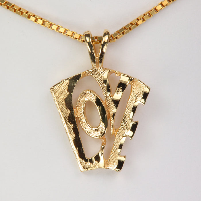 yellow gold pendant with LOVE 