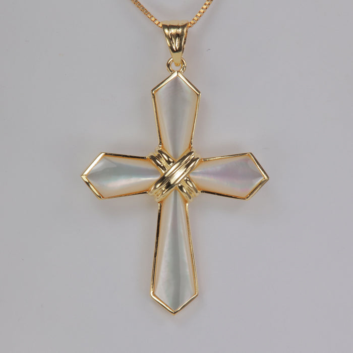 yellow gold mother of pearl pendant