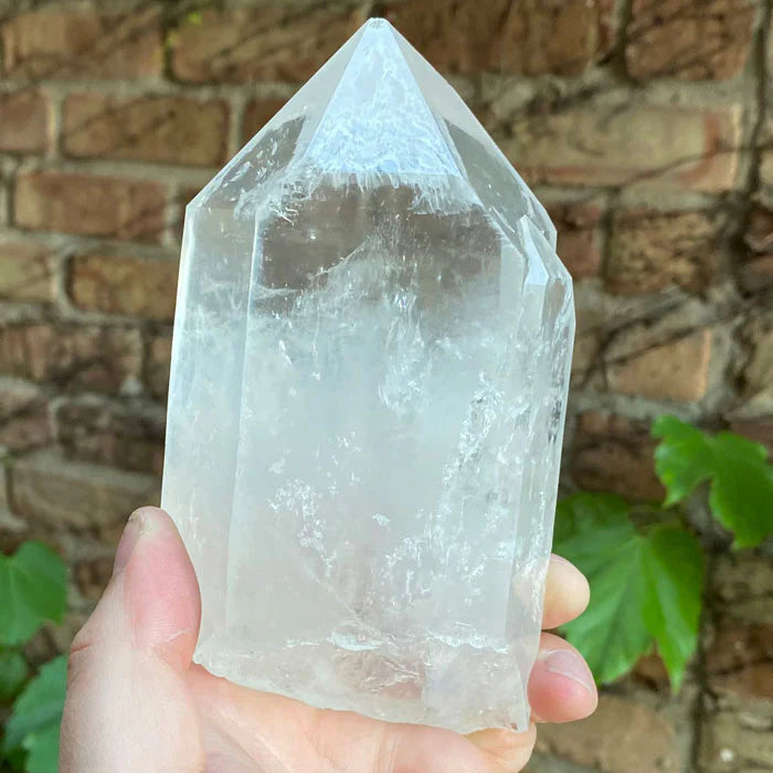 Large Single Clear Crystal Point