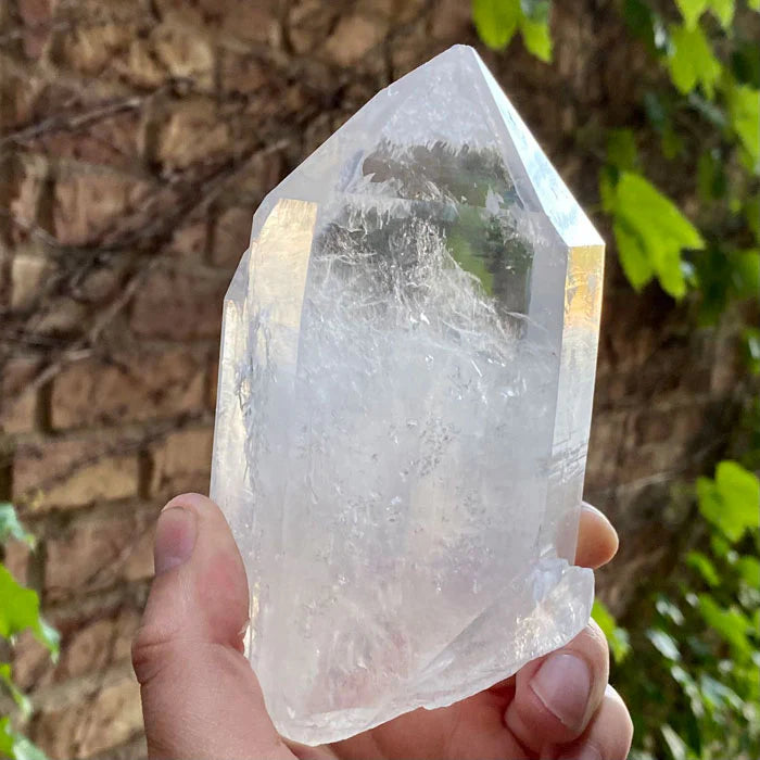 Large Single Clear Crystal Point