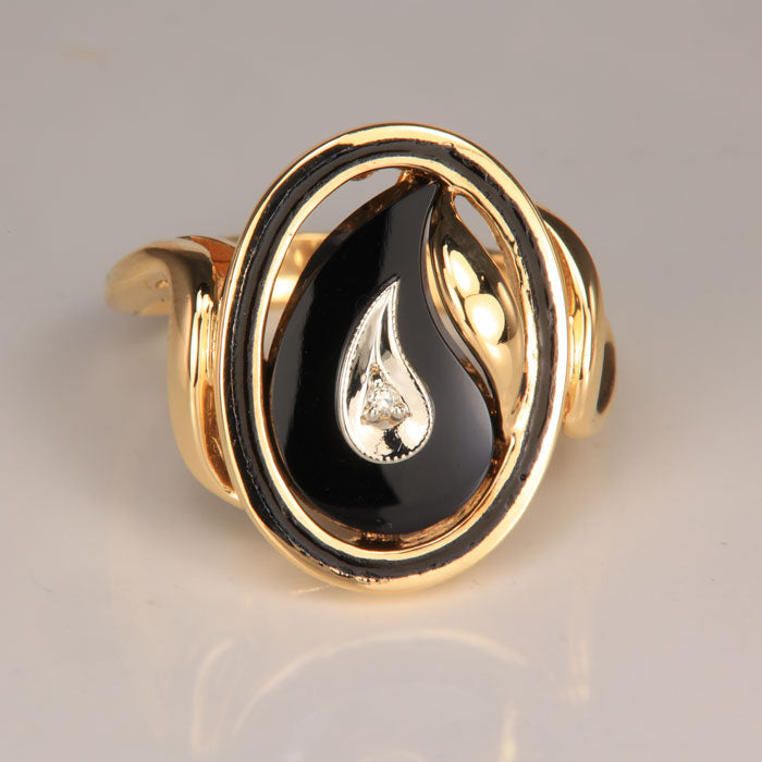 yellow gold onyx ring diamond accent