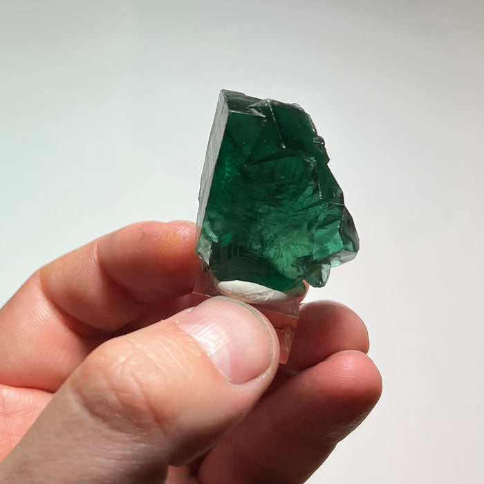 size of raw fluorite crystal