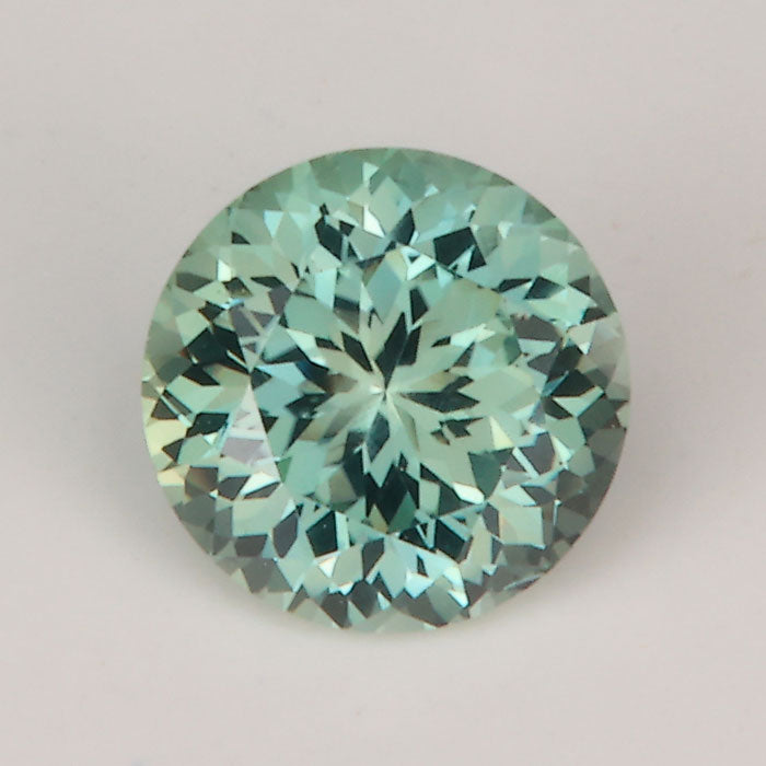 natural green sapphire gemstone from Montana round brilliant cut