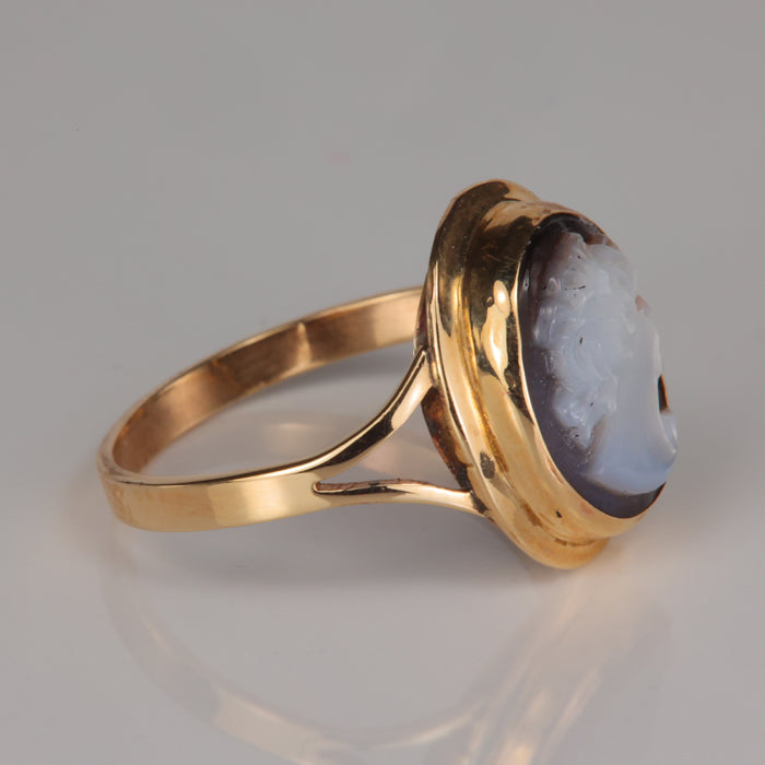 carved shell cameo estate yellow gold split shank ring
