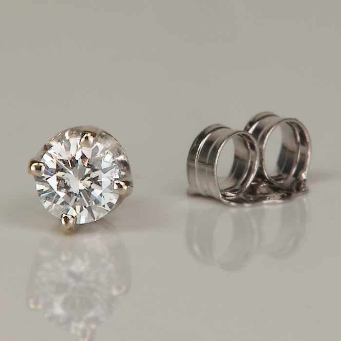 white gold diamond stud earring 