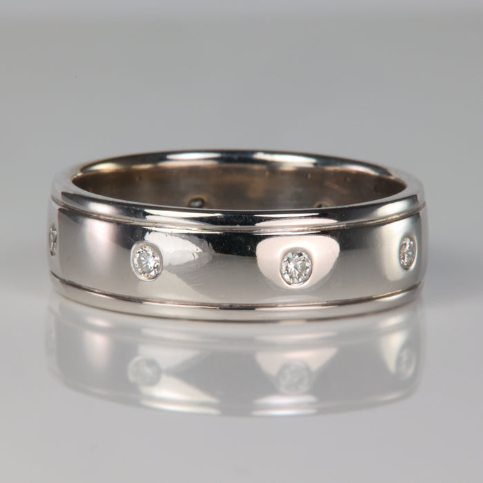 white gold and round diamond ring