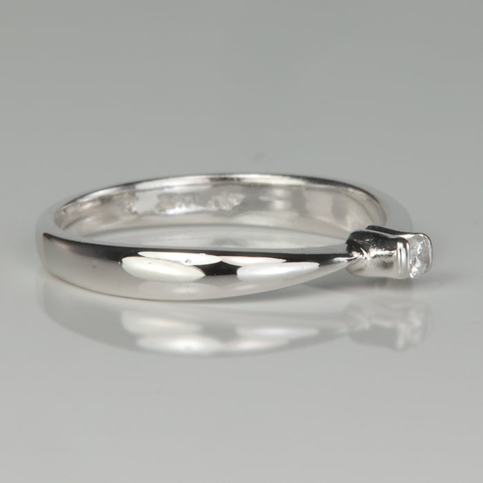 diamond promise ring in white gold