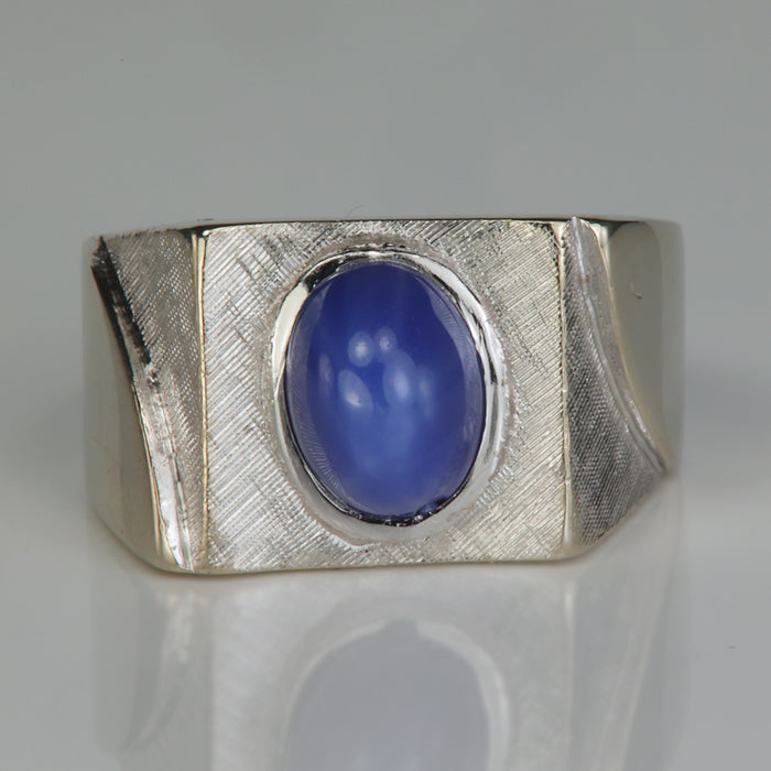 synthetic star sapphire ring in white gold