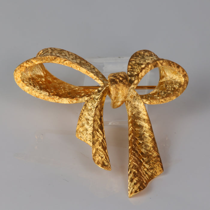yellow gold estate pin bow shape