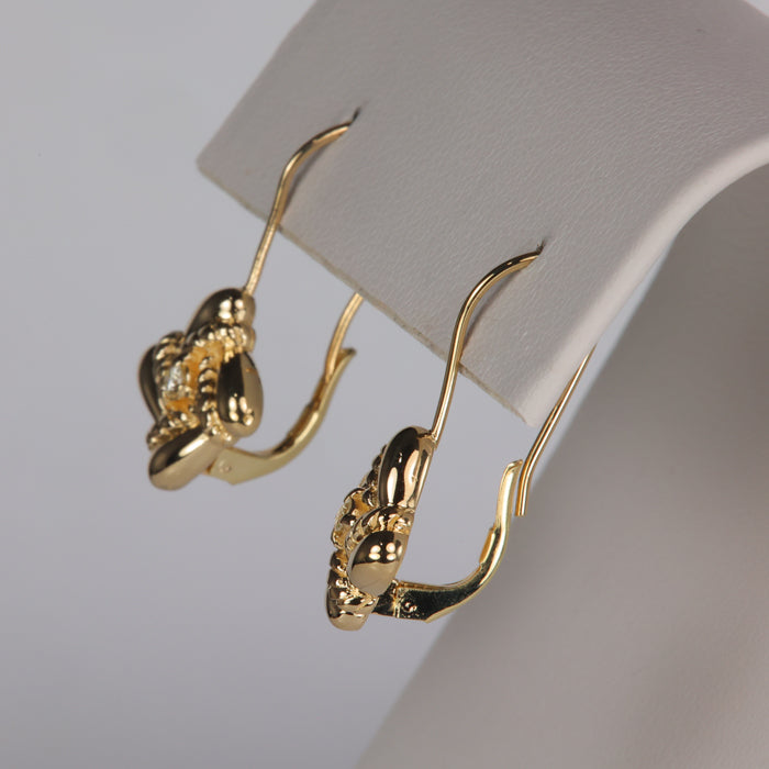 lever back earrings yellow gold with diamond center