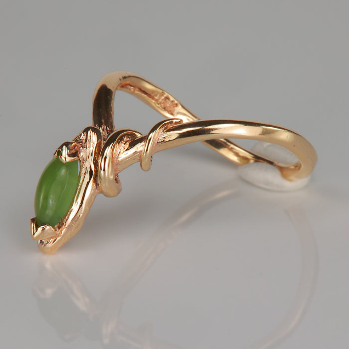 estate jade and yellow gold ring