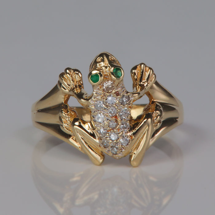 yellow gold estate ring with diamond frog with emerald eyes