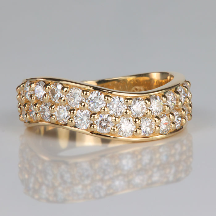 diamond ring in yellow gold with wavy band