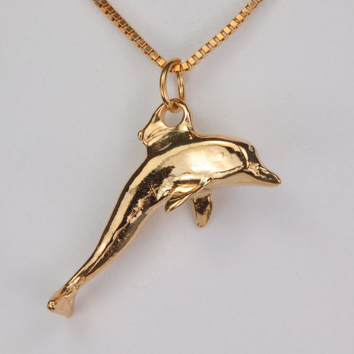 dolphin pendant in yellow gold 