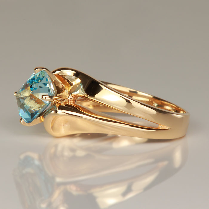 yellow gold aqua gem ring 