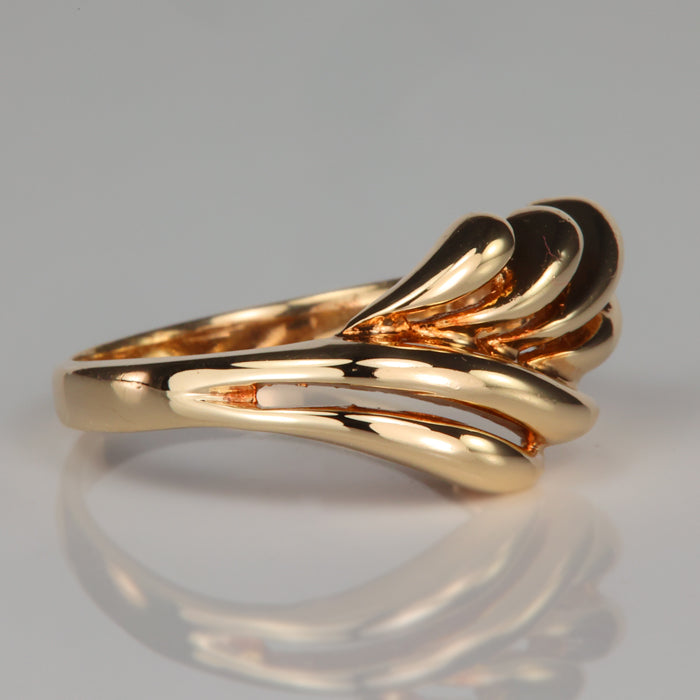 freeform shaped flowing ring