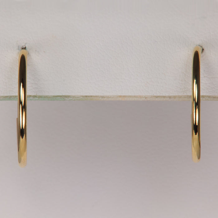 hoop earrings in yellow gold