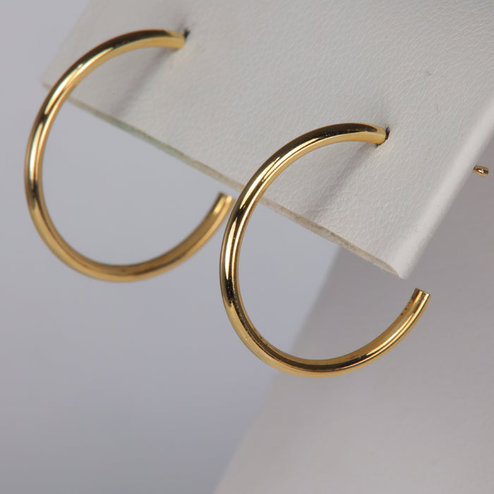estate yellow gold hoop earrings