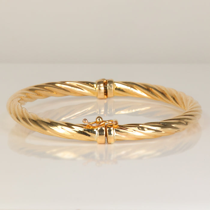 bangle bracelet clasp in yellow gold