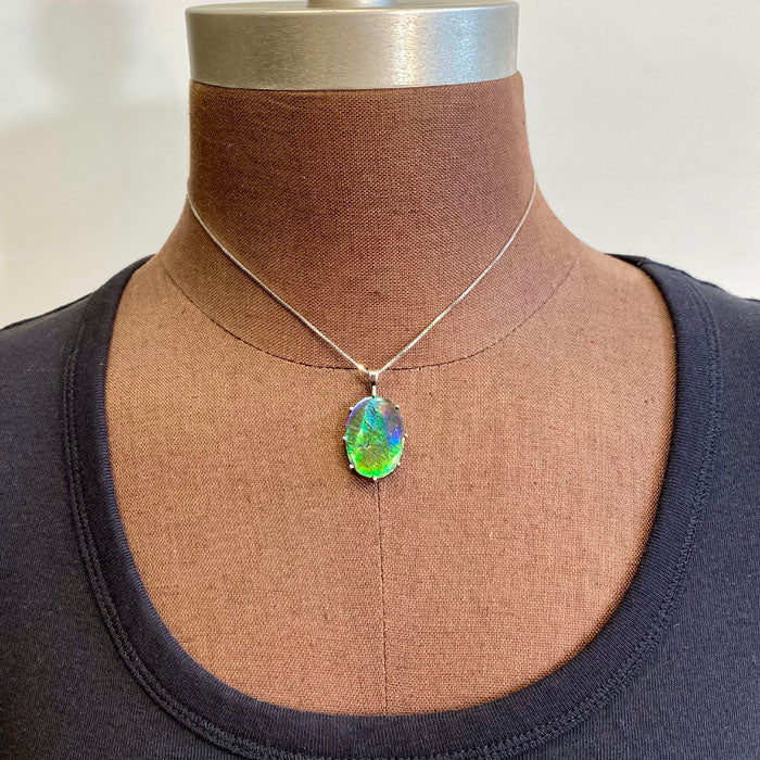 14K White Gold Oval Cabochon Ammolite Pendant 19.60 Carats