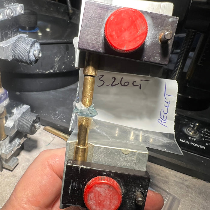 greenish blue aquamarine gemstone 