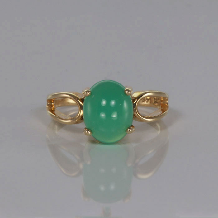yellow gold chrysoprase ring