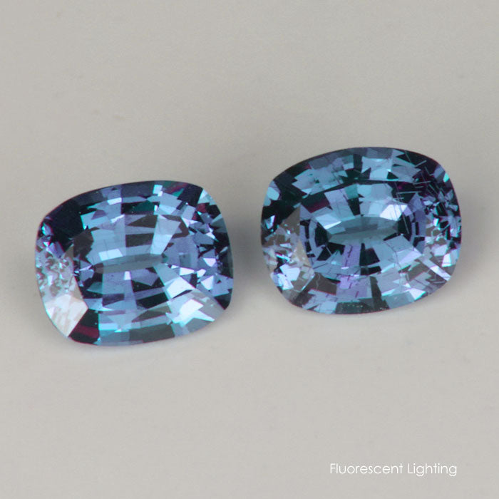 color change garnet gemstone in fluorescent light 
