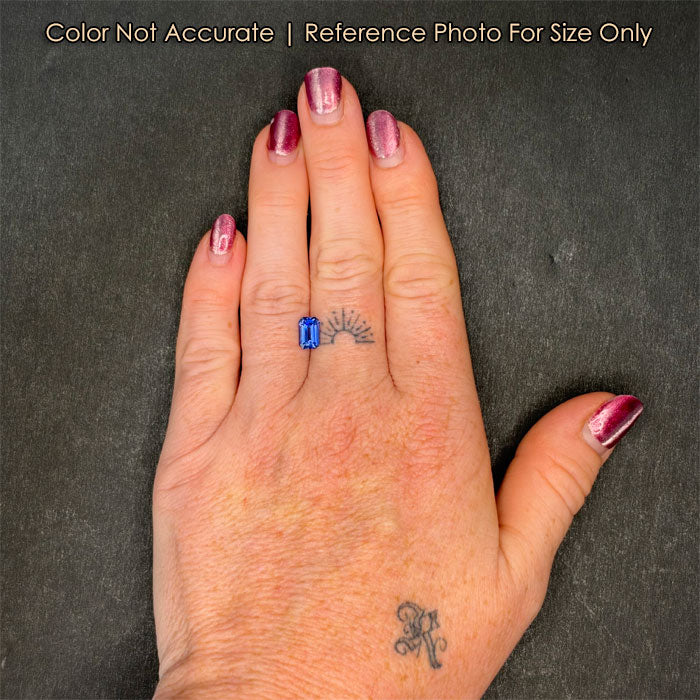 blue sapphire gemstone size to a hand