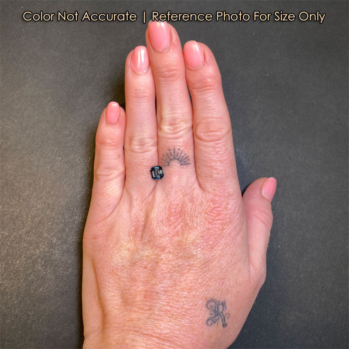 size reference of spinel on hand