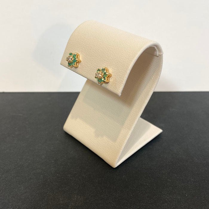 14k yellow gold emerald and diamond flower earrings studs