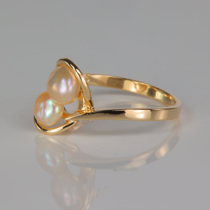 freshwater pearl and yellow gold estate ring