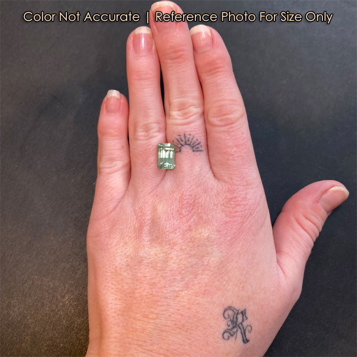 size of green quartz on hand
