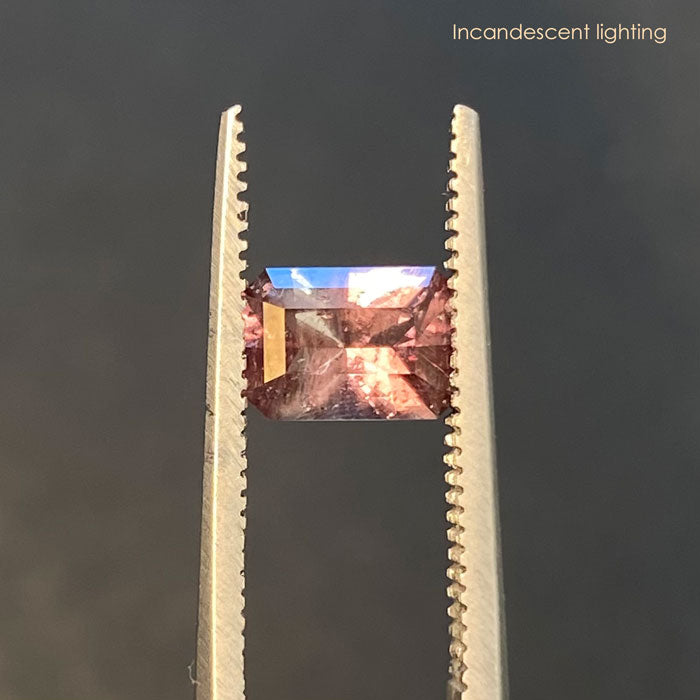 color change garnet incandescent light
