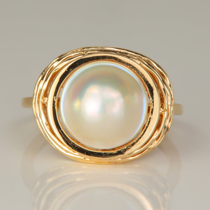 yellow gold mabe pearl ring