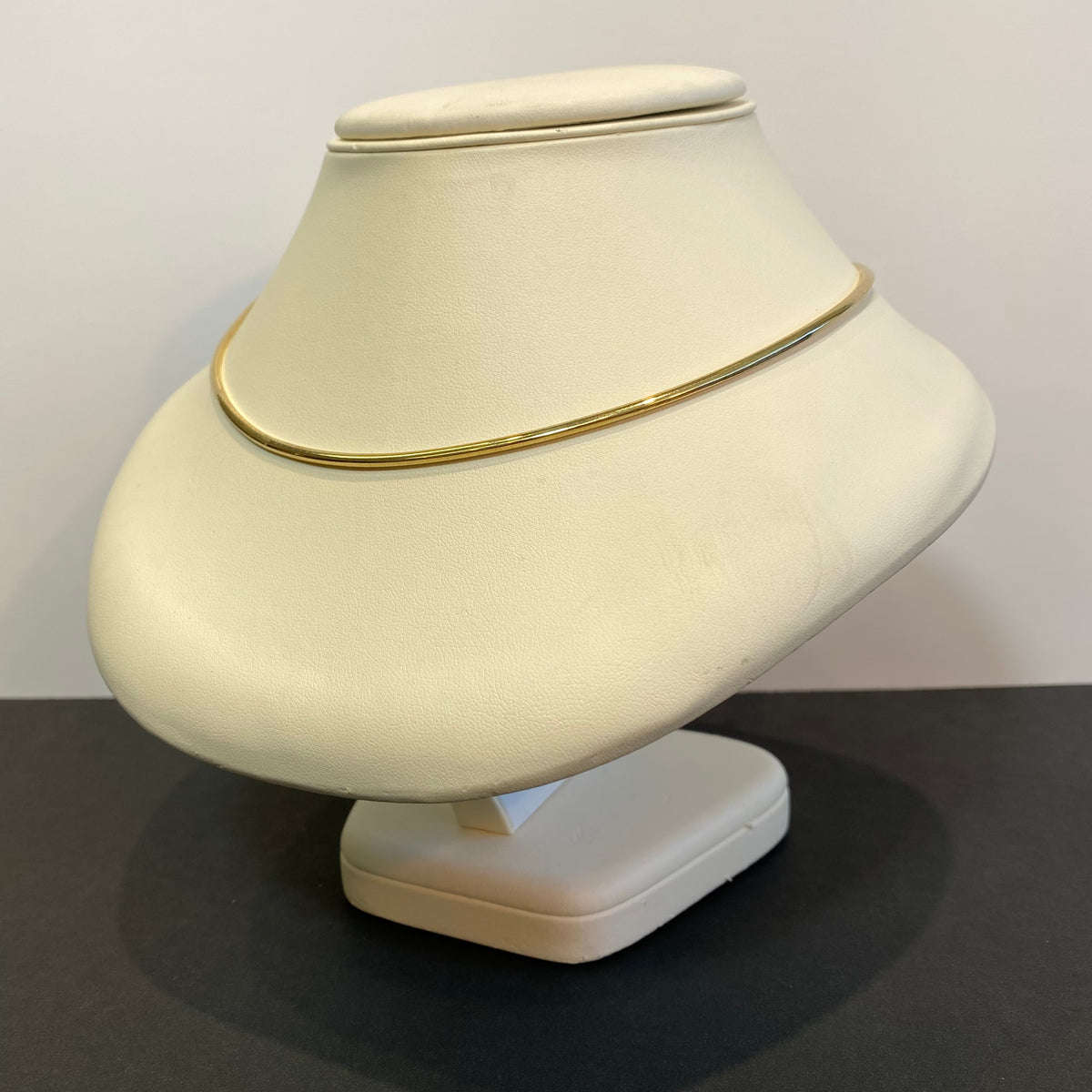 solid omega necklace yellow gold