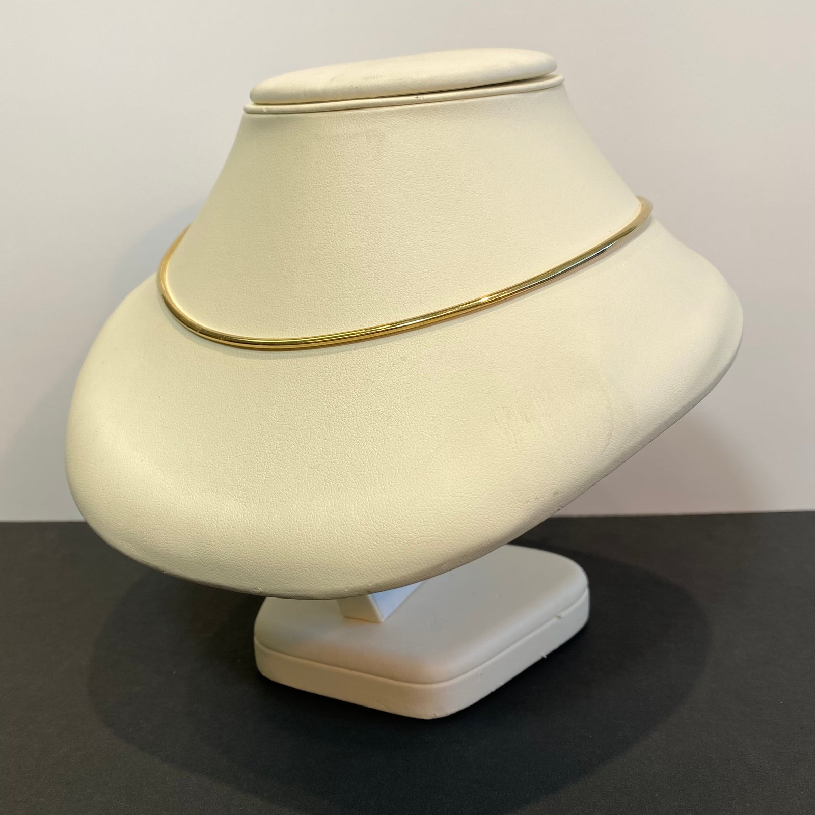 solid omega necklace yellow gold