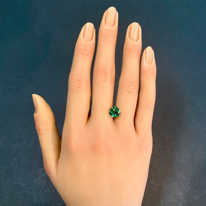 garnet pear shape tsavorite